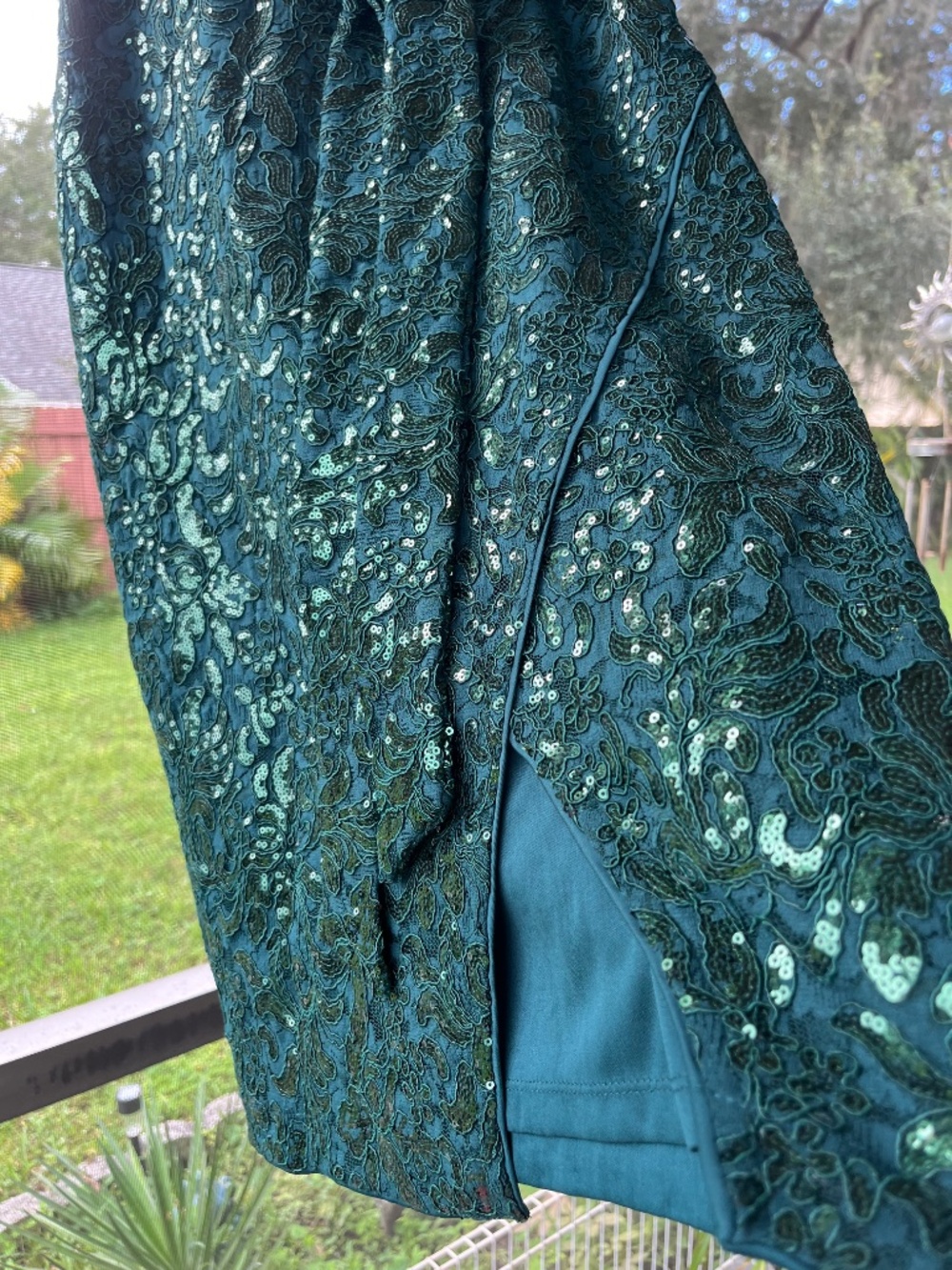 Kensie Emerald Green Sequin Lace Sheath Dress Size 12 NWT - Picture 3 of 16